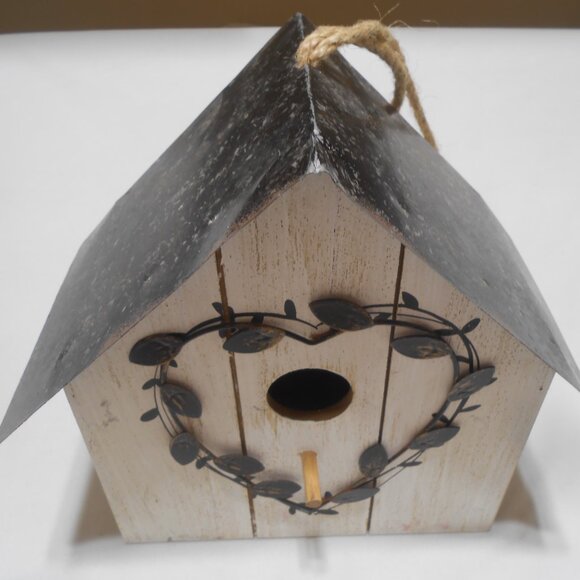 NEW HOBBY LOBBY DECORATIVE HANGING BIRD HOUSE METAL ROOF w/ 2 OPENINGS SPRING 🦅 - Picture 8 of 13